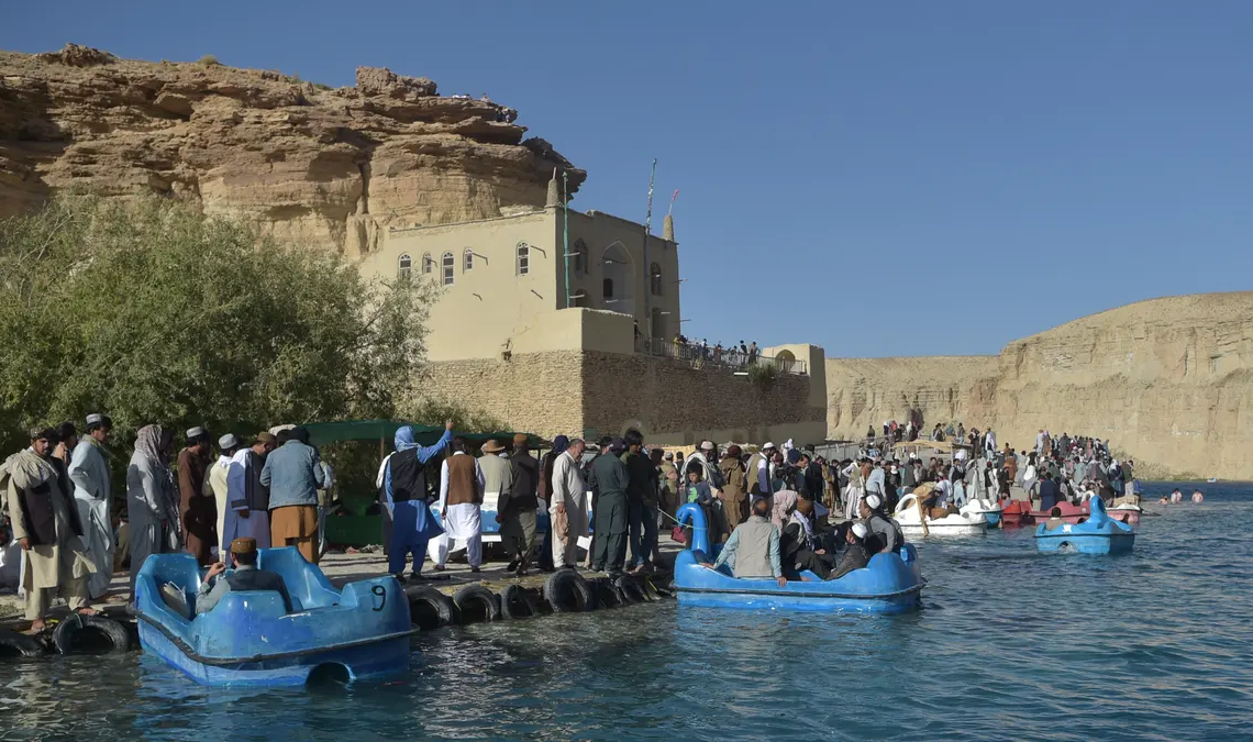 Afghanistan : Des ONG dénoncent la décision « cruelle » d’interdire aux femmes  l’accès au parc Band-e-Amir
