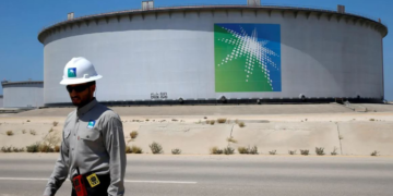 Le bénéfice net du géant saoudien Aramco chute de 38% au 2e trimestre