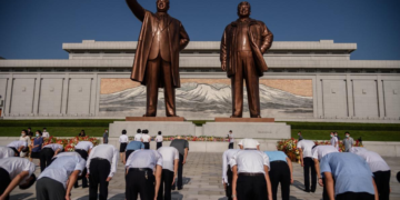 Tempête en Corée du Nord: protéger les effigies des Kim doit être la «priorité» des habitants