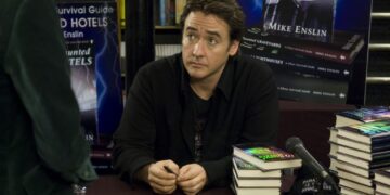 John Cusack n’aura donc de cesse de camper des personnages d’écrivains ratés ?