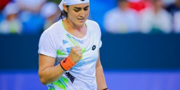 Ningbo Open: Ons Jabeur remporte le trophée.