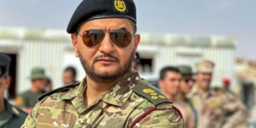 Derna: Saddam, le fils du général Haftar, se hisse à la tête des secours et laisse craindre le pire