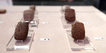 Les États-Unis restituent à l’Iran 3500 tablettes d&rsquo;argile provenant de Persépolis