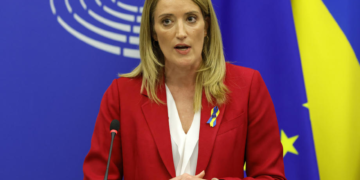 Accueil des migrants: la Présidente du Parlement européen préoccupée par un blocage du pacte migratoire