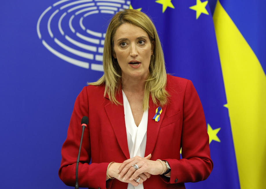 Accueil des migrants: la Présidente du Parlement européen préoccupée par un blocage du pacte migratoire