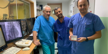 Une équipe médicale tunisienne réalise un exploit en implantant une valve pulmonaire sans chirurgie sur un enfant de 11 ans