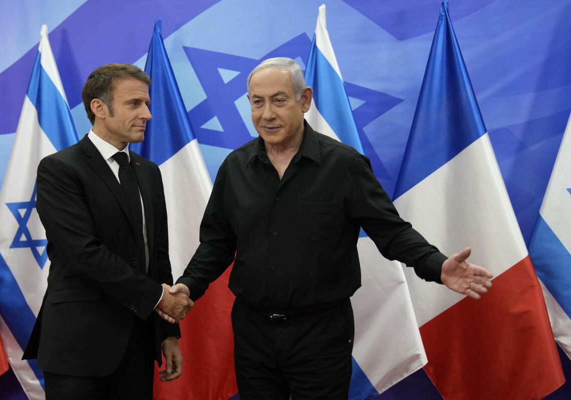 Emmanuel Macron à Tel-Aviv pour marquer le soutien de la France aux israéliens