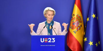 Au Sommet à Grenade, les Vingt-Sept lancent le débat sur l&rsquo;élargissement de l&rsquo;UE