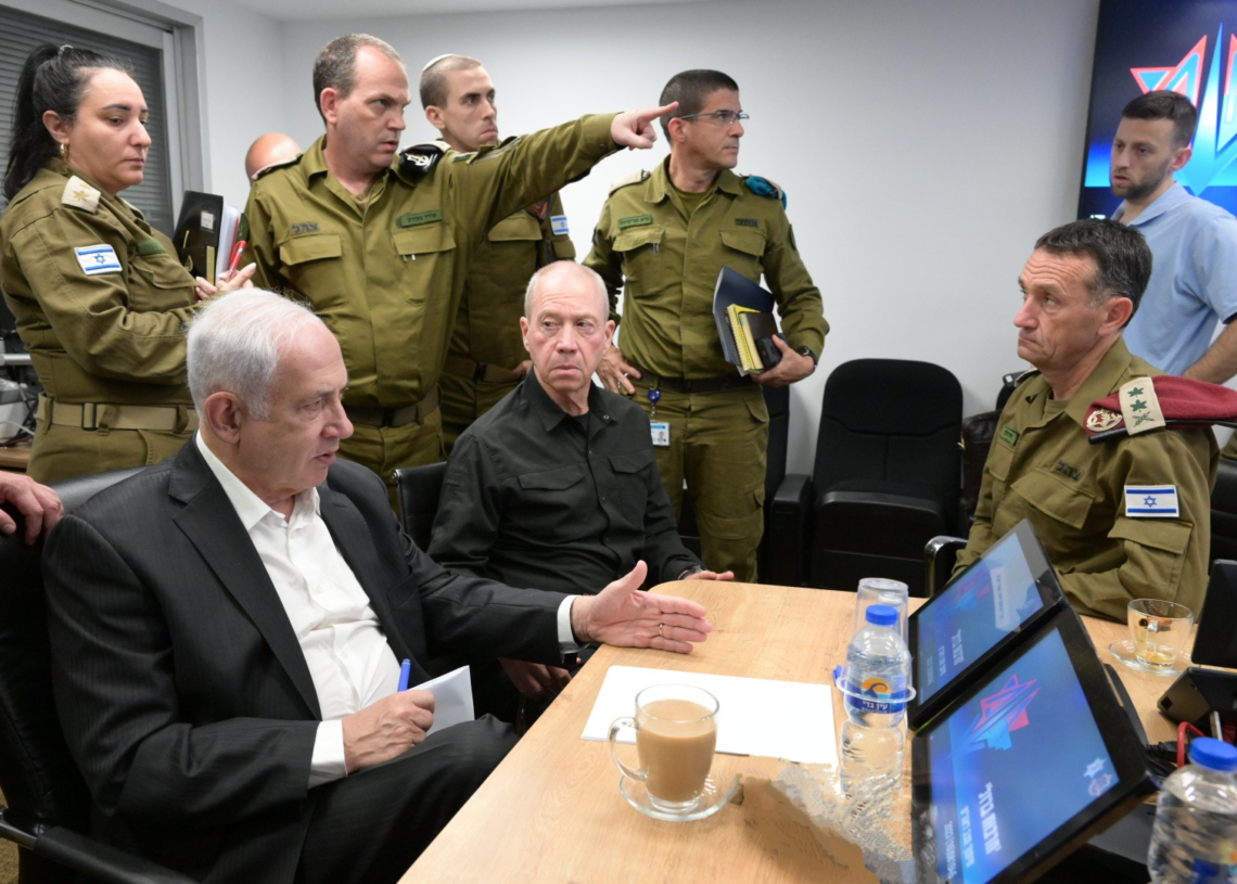 « Ça va continuer » prévient Nétanyahou en visite aux troupes israéliennes postées à la frontière avec Gaza