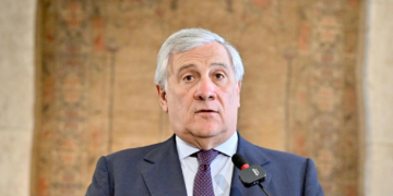 Antonio Tajani, chef de la diplomatie italienne, critique l’interdiction de manifestations  pro-palestiniennes en France