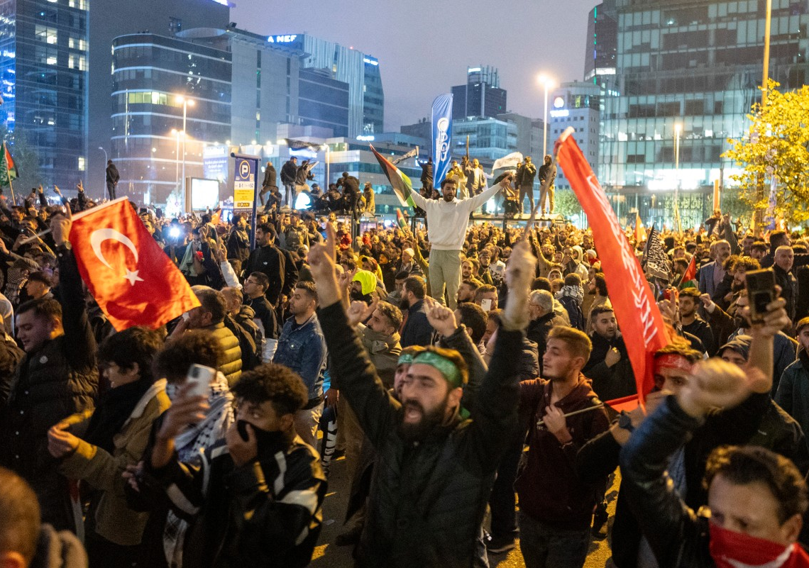Manifestation propalestinienne à Istanbul: Israël appelle ses ressortissants à quitter la Turquie « au plus tôt »