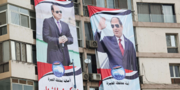 Egypte: Abdel Fattah al-Sissi brigue un troisième mandat en revendiquant « dix ans de succès »