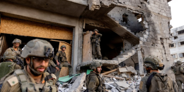 Face à la pression internationale, Israël veut prolonger «la légitimité» de ses opérations militaires