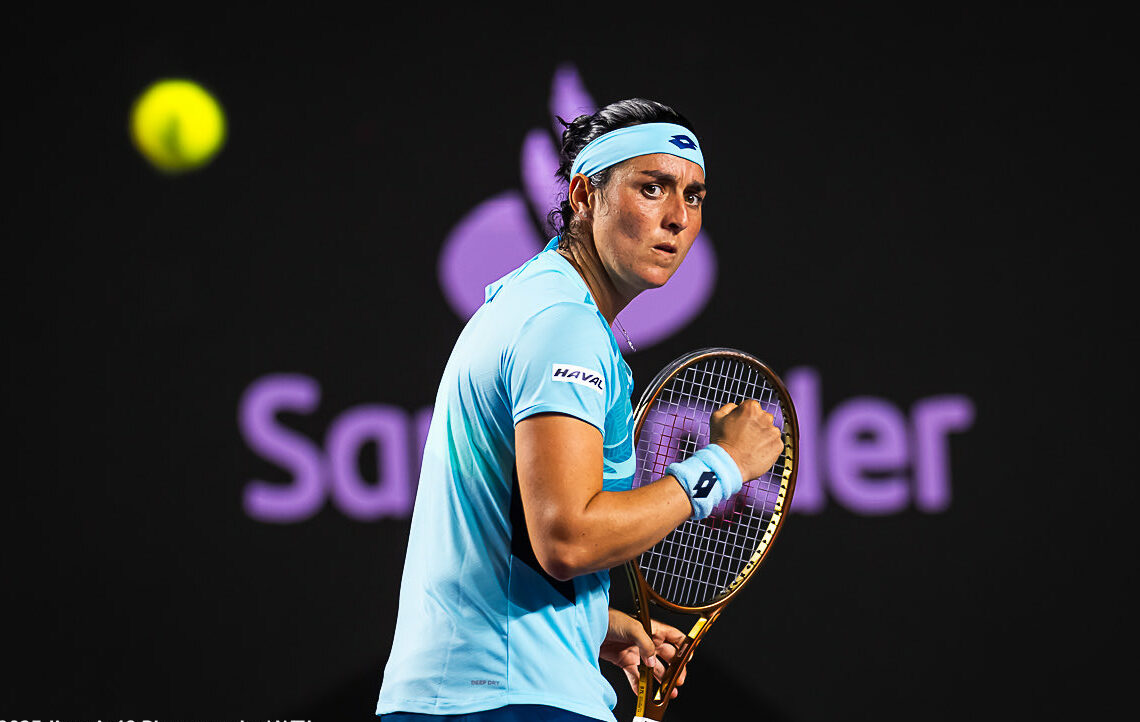 WTA finals: Ons Jabeur bat Vondrousova 2-0 et poursuit l&rsquo;aventure