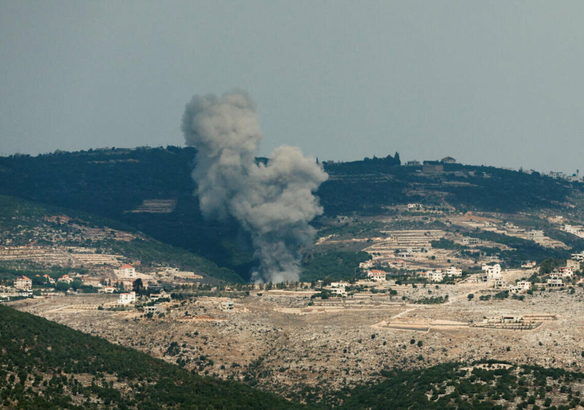 Une frappe israélienne vise une usine d’aluminium au Liban