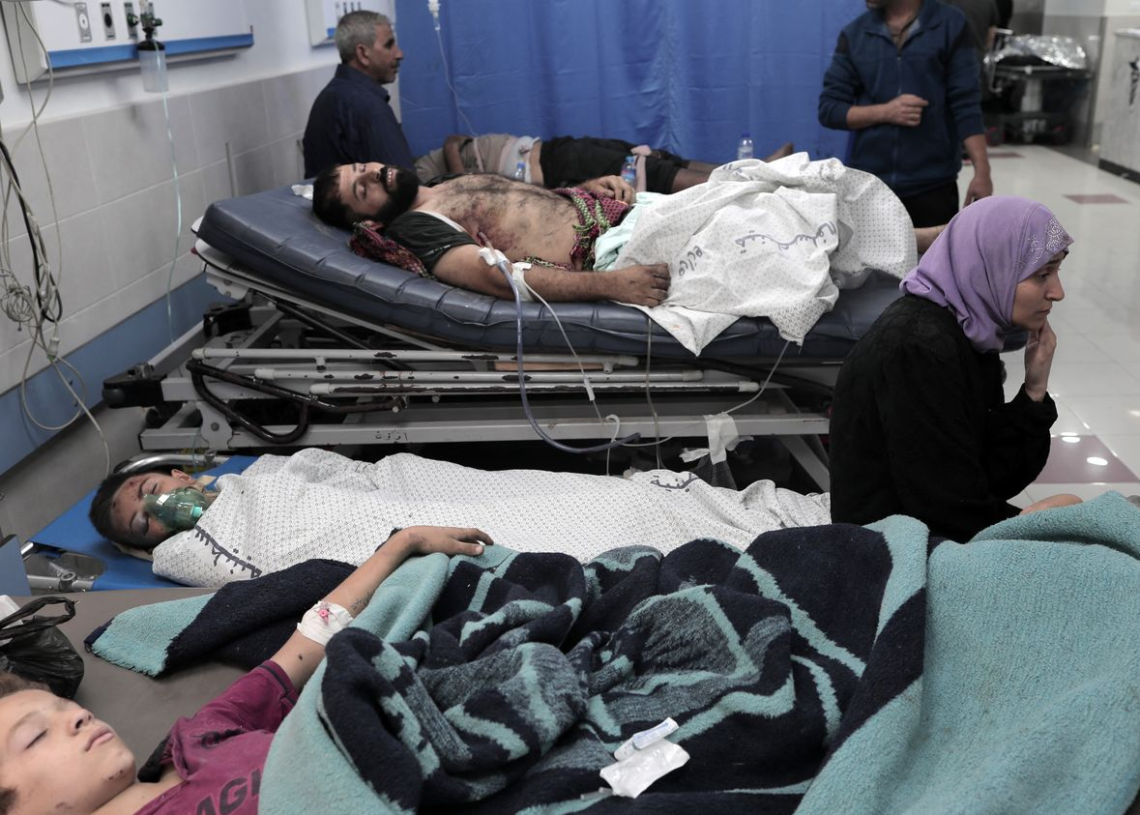 Hôpital Al-Shifa:  650 patients et 15 000 déplacés, menacés par des frappes incessantes