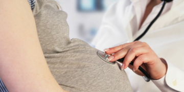 Insolite: une Américaine née avec deux utérus porte un enfant dans chacun d’entre eux