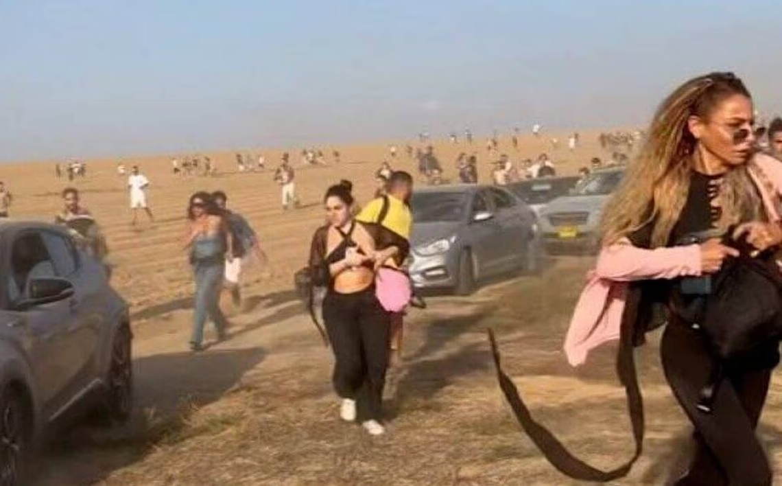 Un hélicoptère israélien également en cause dans la tuerie de la rave party en Israël selon le journal Haaretz