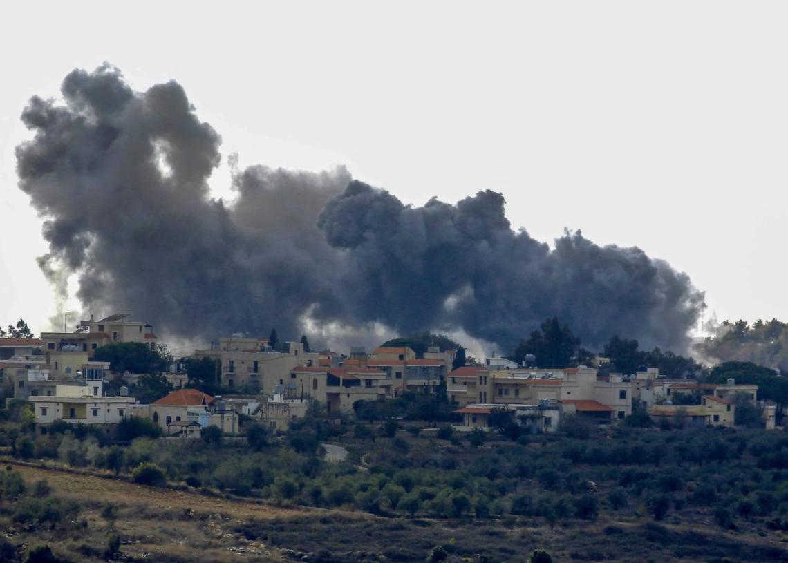 Une frappe israélienne tue une octogénaire et deux journalistes au Liban