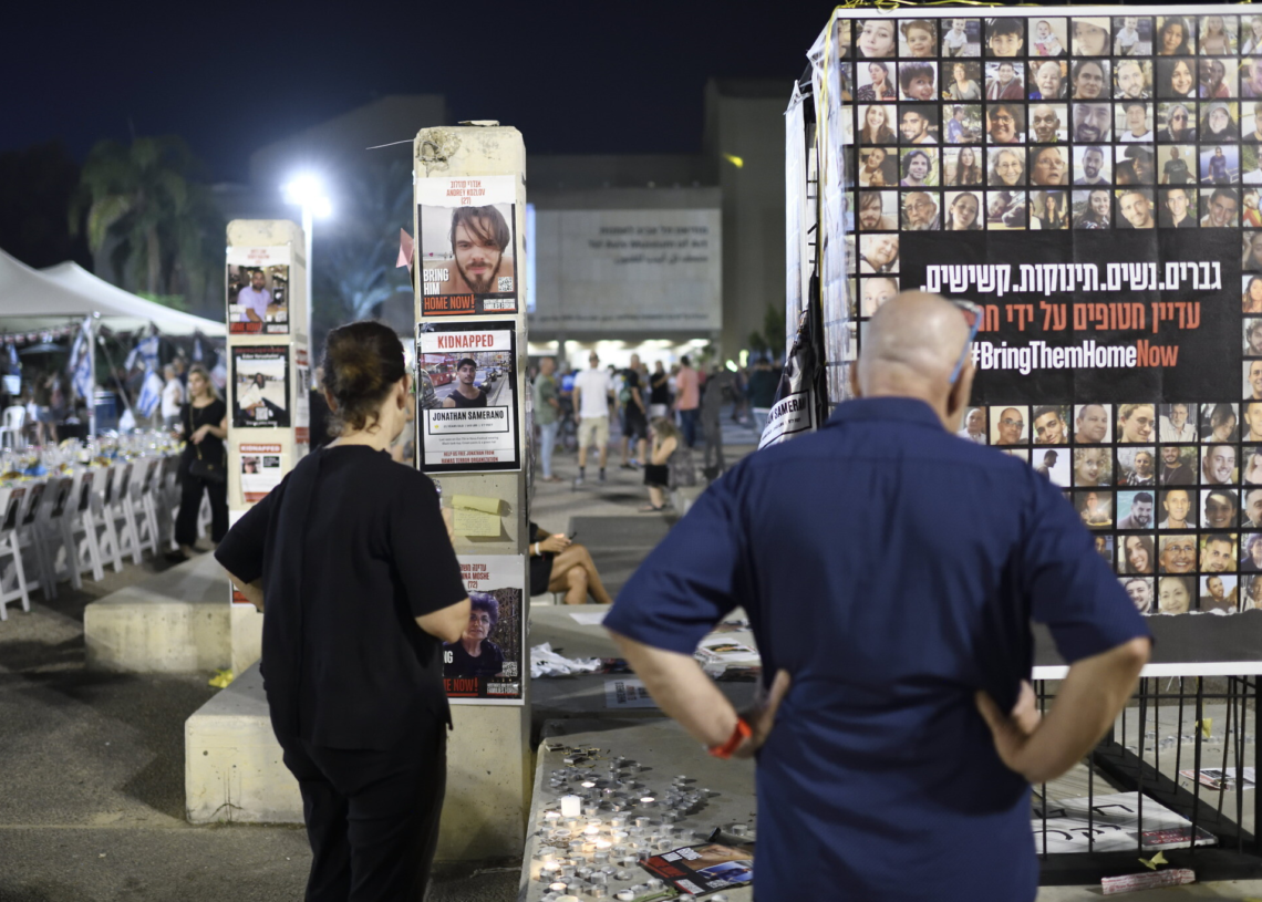 Libérer les otages demande une « pause conséquente du conflit » affirme la Maison Blanche
