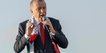 Blinken se rend en Turquie,  Erdogan le snobe et s&rsquo;absente d&rsquo;Ankara