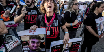 « Libération de douze otages contre 3 jours de trêve »: le Qatar en négociations avec le Hamas et Israël