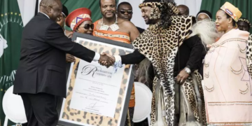 Afrique du Sud : Ramaphosa va contester le jugement sur le roi des Zoulous