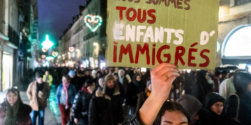 France: les ONG vent debout contre la loi immigration