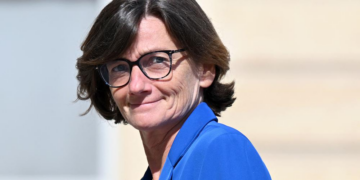 France: Deux jours après sa nomination, la ministre de la santé empêtrée dans une affaire de cadeaux illicites