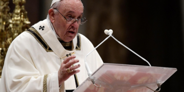 « Notre cœur, ce soir, est à Bethléem », a déclaré le pape François lors de la messe de Noël