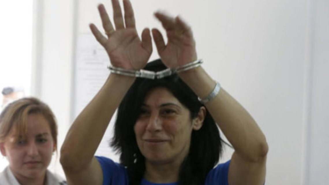 L’armée israélienne arrête une députée Palestinienne, Khalida Jarrar, figure du Front de libération de la Palestine