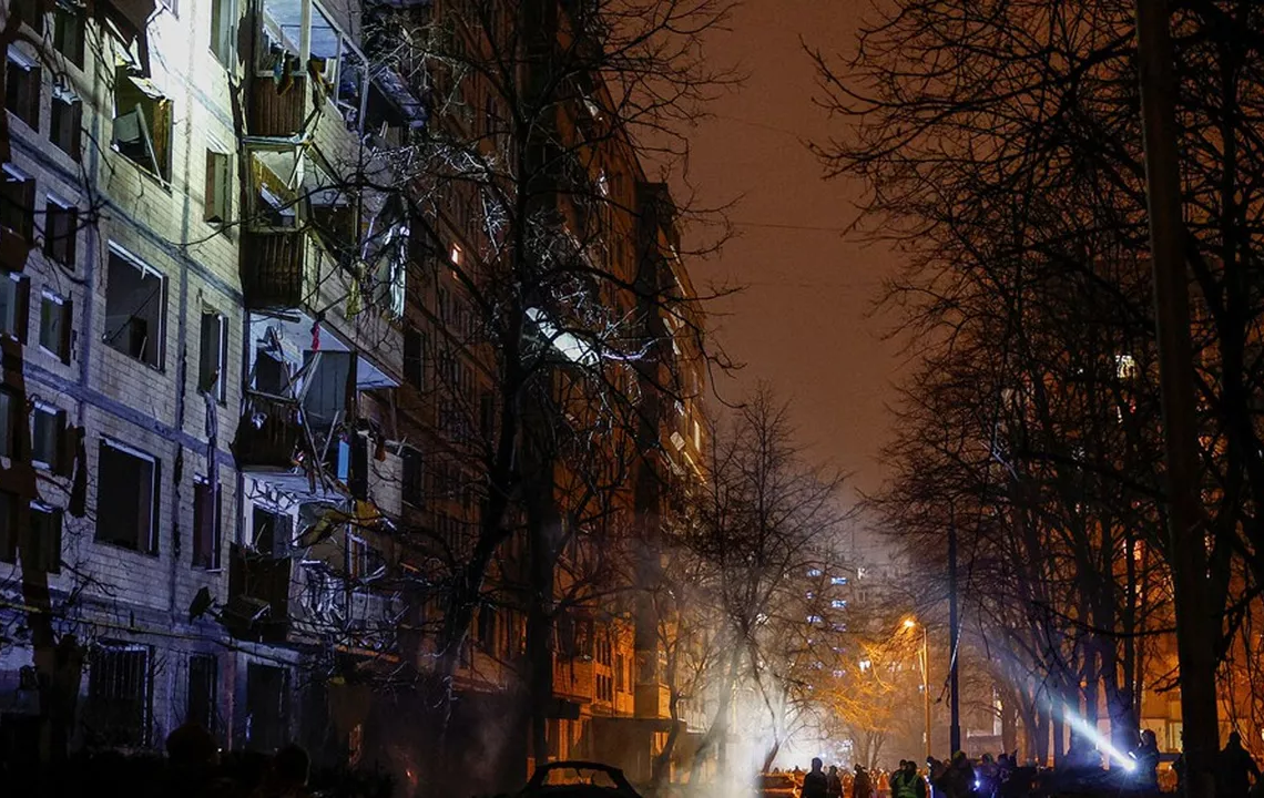 Ukraine: au moins 12 morts et 75 blessés dans des frappes russes