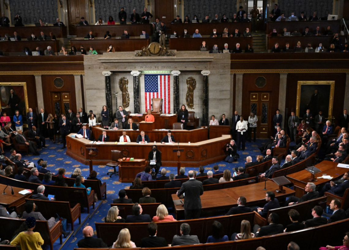 Le Congrès américain bloque l’aide de 106 milliards de dollars destinée à l’Ukraine et à Israël