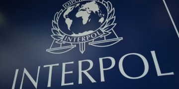 Interpol annonce un coup de filet mondial contre le trafic de migrants à des fins de cybercrime