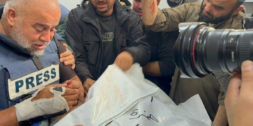 Gaza: Deux journalistes tués dans une frappe israélienne, dont le fils de Wael Dahdouh