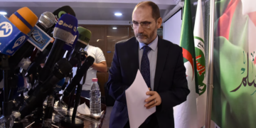 Algérie: opposants, journalistes, activistes… interdits de voyager