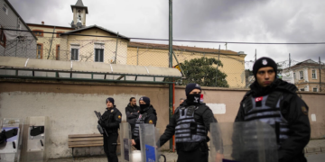 Turquie: Des hommes armés attaquent une église italienne et  font un mort