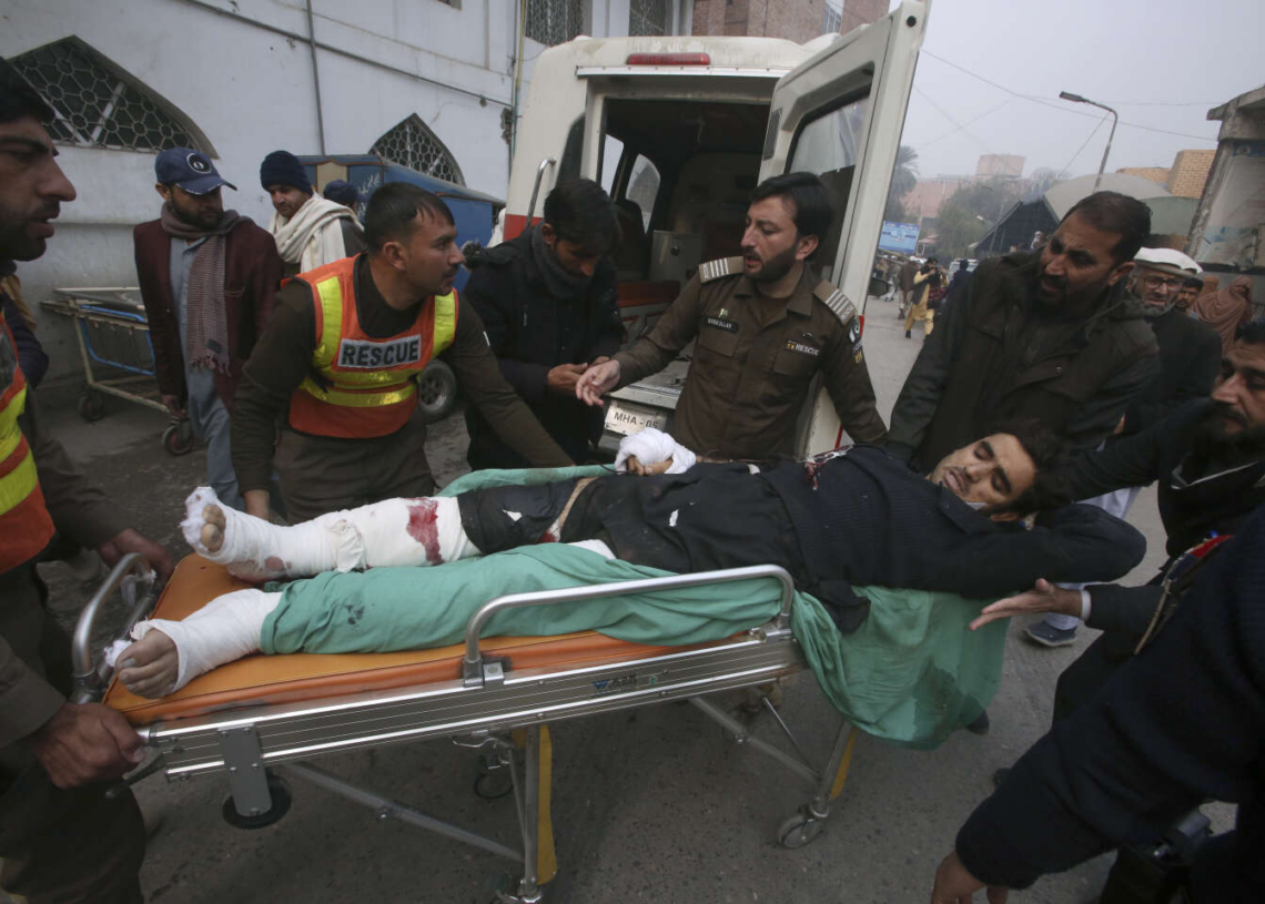 Chargés de la protection de vaccinateurs antipolio, cinq policiers tués par une bombe au Pakistan