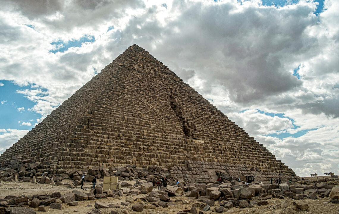 Égypte : Mykérinos, la plus petite des pyramides de Gizeh, ne sera finalement pas restaurée