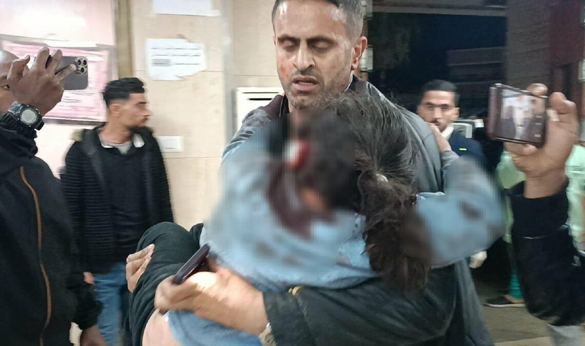 Une frappe israélienne sur la maison d’un célèbre comédien Palestinien fait 23 morts