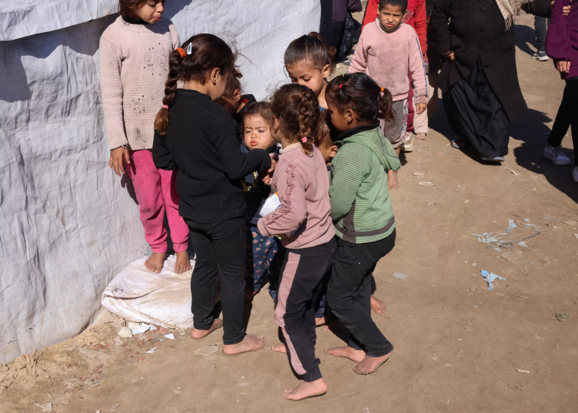 17 000 enfants à Gaza sont non accompagnés ou ont été séparés de leur famille selon l&rsquo;UNICEF