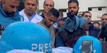 Gaza: Un journaliste et son fils tués, le bilan des morts chez les professionnels des médias passe à 122