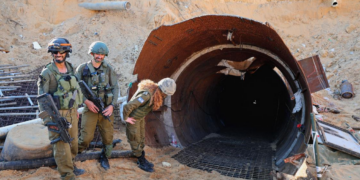 L’armée israélienne noie les tunnels du Hamas à Gaza