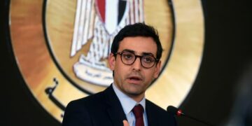 Au Caire, le chef de la diplomatie française « refuse » le « déplacement forcé » des Gazaouis