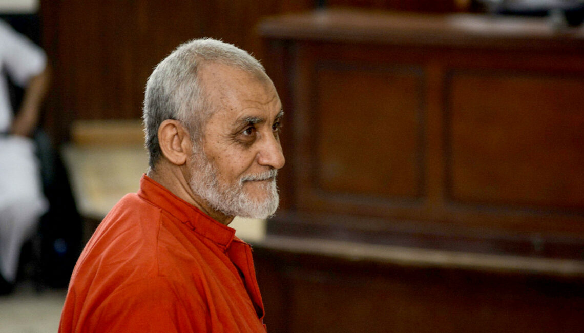 Egypte: Huit dirigeants des Frères musulmans, dont leur Guide, condamnés à mort