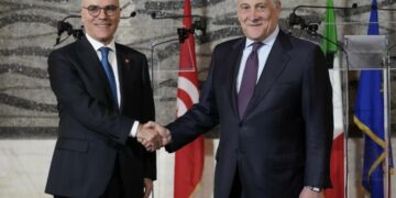 Flux migratoires: La Tunisie et l&rsquo;Italie signent un accord