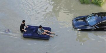 Dubaï: Deux ans de pluie en un jour