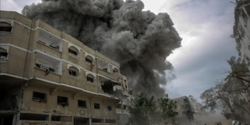 Gaza: Une frappe israélienne tue neuf membres d&rsquo;une famille à Rafah