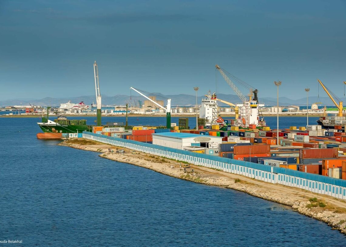 Tunisie: Le déficit commercial  a baissé 4,16% pour mars 2024