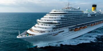 La belle saison commence: Un bateau de croisière accoste à La Goulette, à son bord 5500 touristes